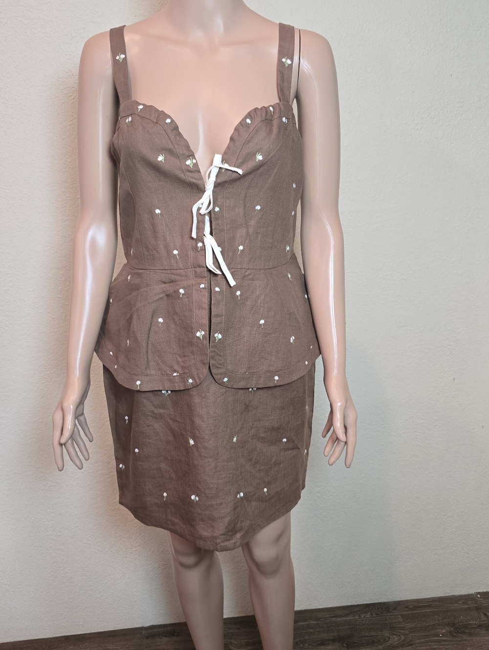 Fanm Mon Helaina Brown Floral Embroidered Sheath Peplum Mini Dress SZ L - NWT - Picture 2 of 14